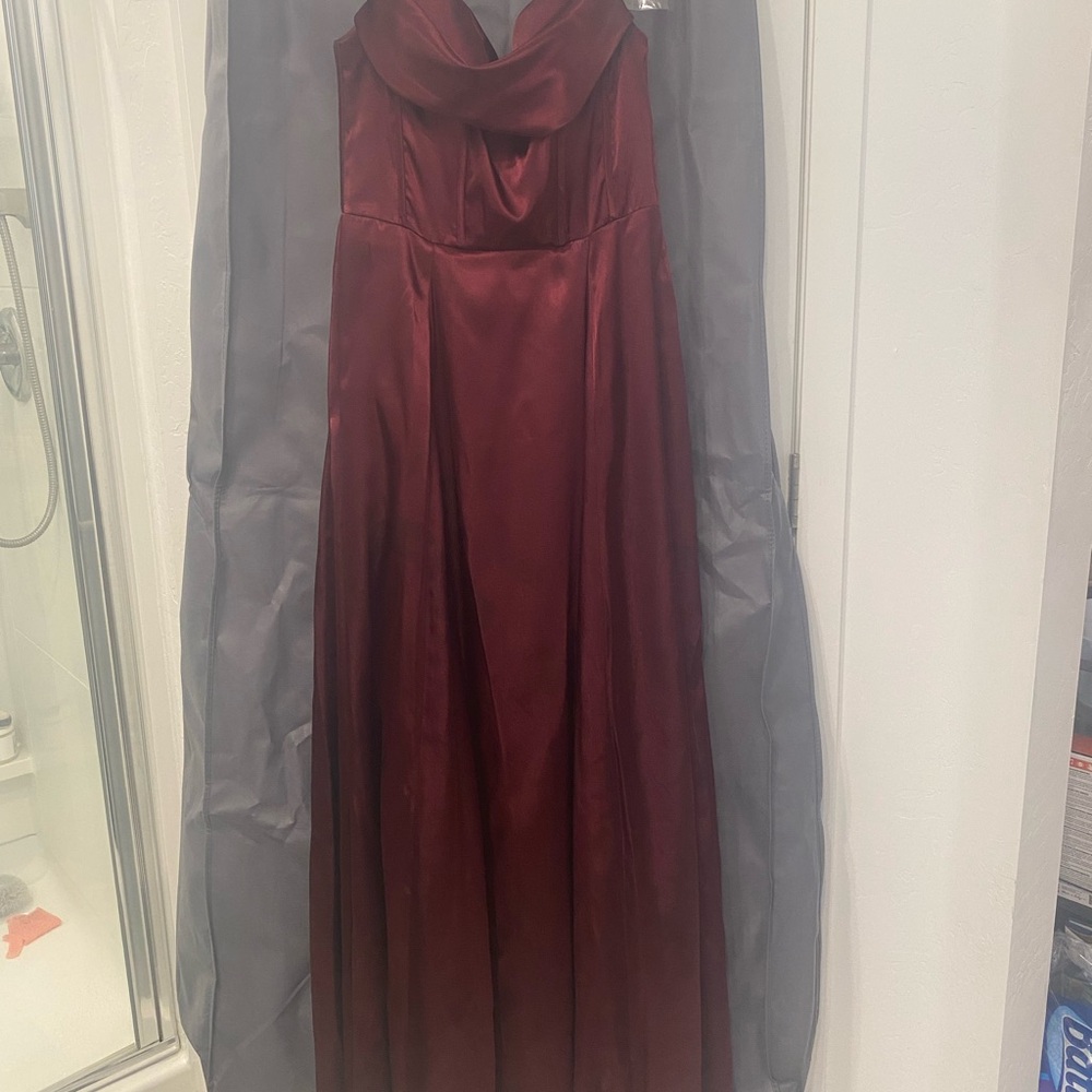 David’s Bridal Exclusive Galina signature Charmeuse Cowl Off the Shoulder Deess